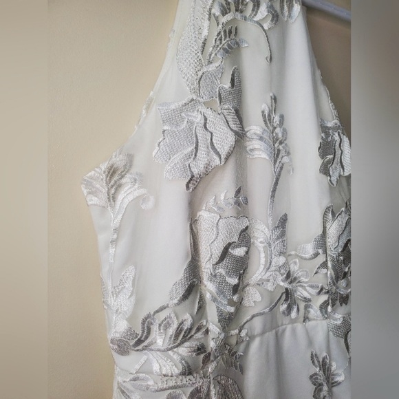 Small lulus dress - Picture 3 of 10